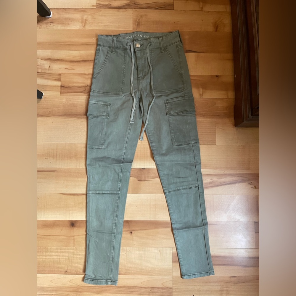 American Eagle Green Cargo Pant